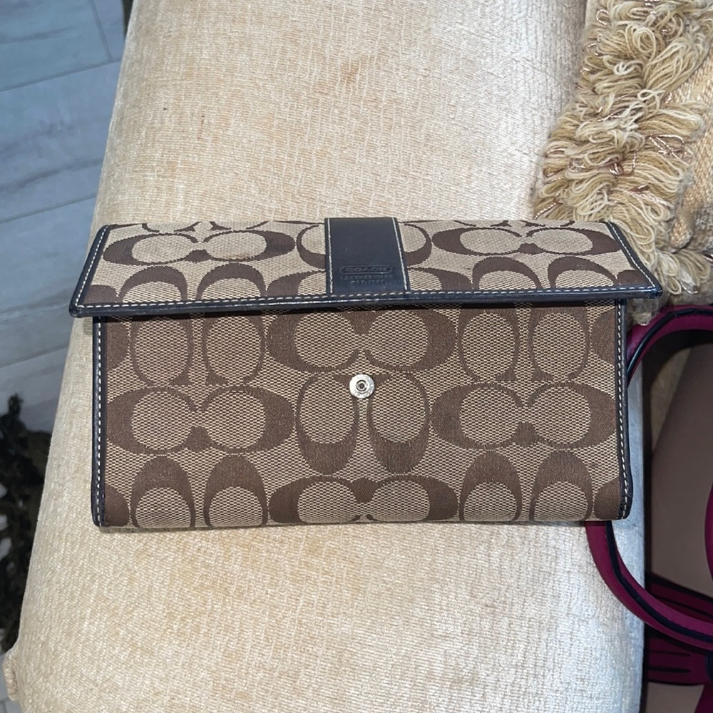 Coach wallet